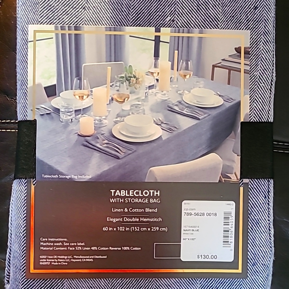 FIELDCREST LUXURY NAVY BLUE HOLIDAY TABLECLOTH WITH STORAGE BAG